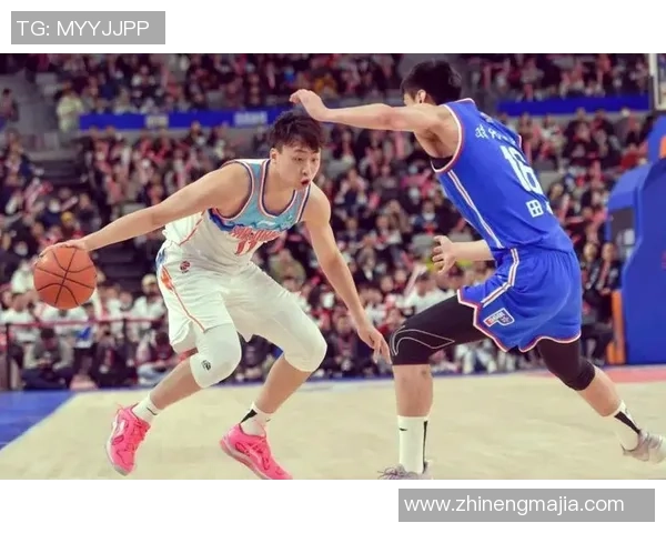 齐麟的崛起与挑战:从新星到篮球赛场的闪耀之路